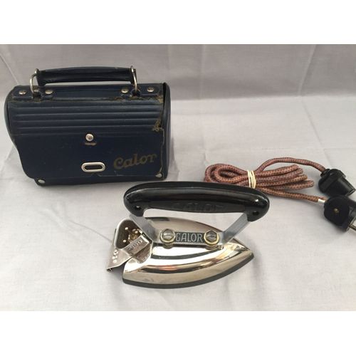 ANCIEN FER A REPASSER DE VOYAGE CALOR VINTAGE 1950 FRANCE SACOCHE ÉTUI