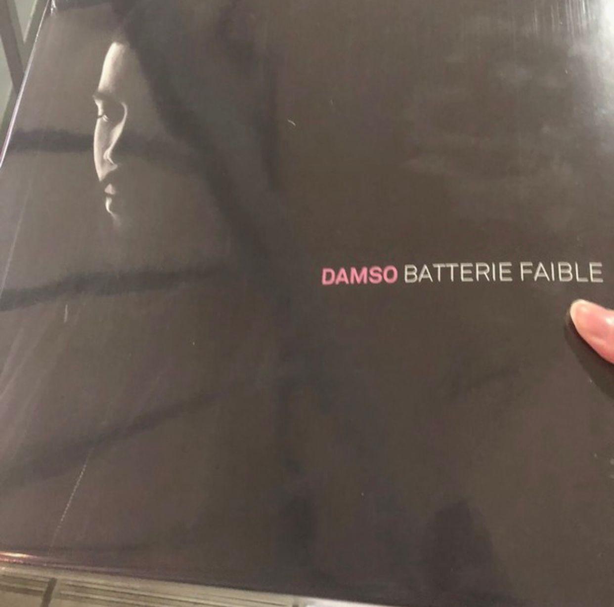 DAMSO batterie faible, 33T en vente sur Ultime Music