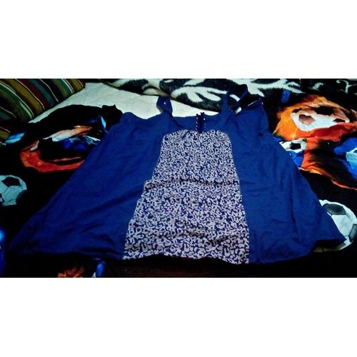 Robe Debardeur Bleu Fleurs À Lacets Blanche Porte Taille 58 ..
