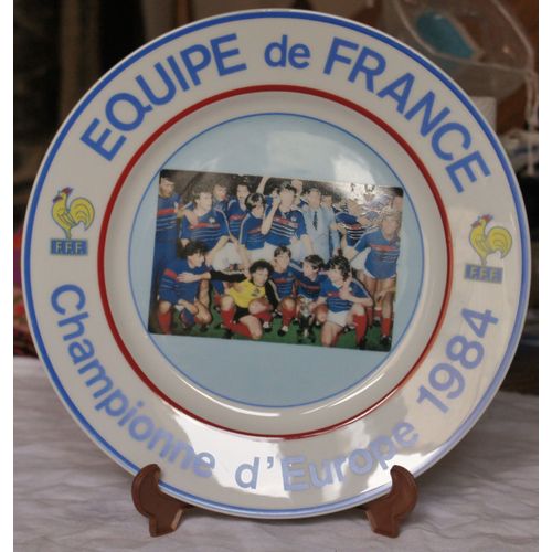 Assiette Commémorative Equipe De France Championne D'europe Football 1984 Euro 84 Fff Limoges