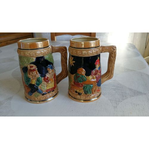 Lot De 2 Chopes De Bière Céramique Motifs En Reliefs - 2x50 Cl