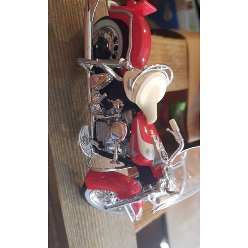 Moto De Collection Rouge