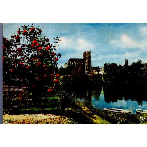 Carte Postale De Mantes La Jolie (Yvelines) La Collégiale Notre-Dame (Réf.25)