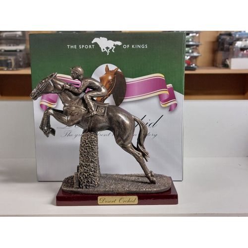 Statue En Résine Cheval De Légende Desert Orchid Atlas 1/12