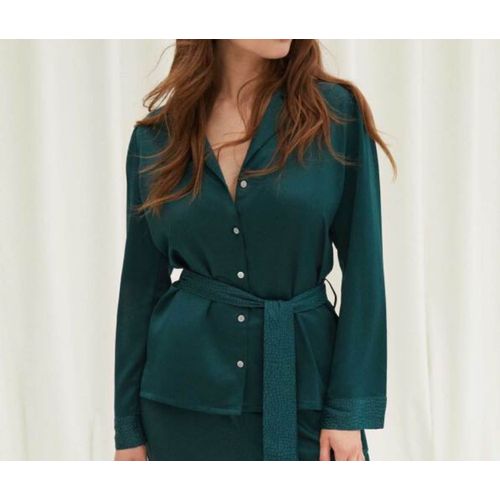 Haut De Pyjama En Satin De Polyester Vert Foncé Tout Neuf, Ça N’A Jamais Été Porté 