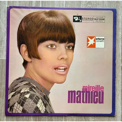 "Qu'elle Est Belle" De Mireille Mathieu