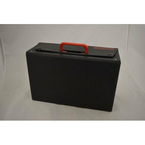 Valise, Boite De Rangement Collection Pour Jeux Et Console Nintendo Nes Original