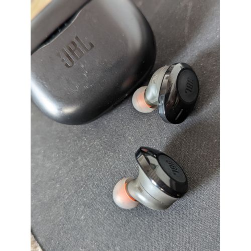 ecouteurs JBL Tune 220TWS
