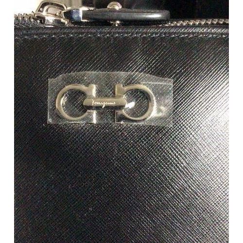 SALVATORE FERRAGAMO, SAC CUIR PORT2 EPAULENOIR FEMME NUMERO : 58376121E685