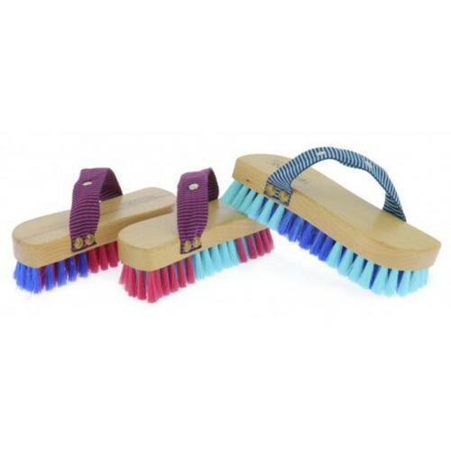 Brosse Pour Cheval Hippo-Tonic Magnet Brush Bicolore