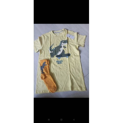 T Shirt Dino Et Chaussettes Neuves