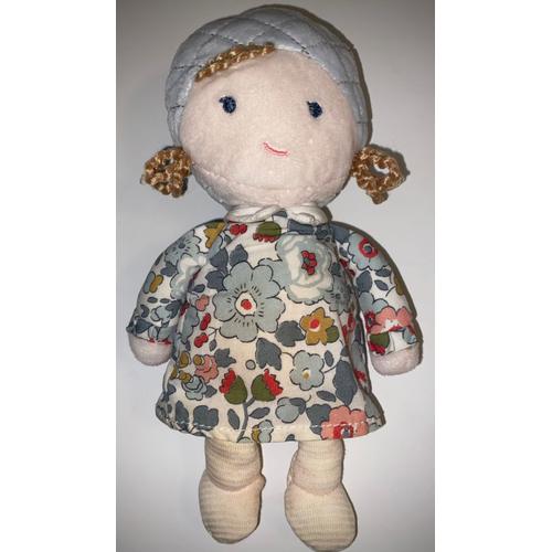Doudou Poupee Cyrillus Betsy Peluche Robe Roses Bleues Feuilles Vertes Jambes Rayess Jouet