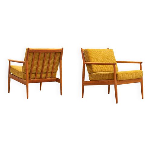 Paire De Fauteuils En Teck Jaune