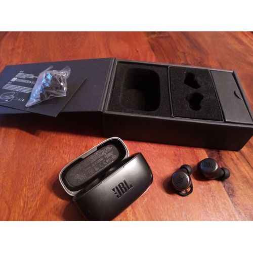 Vends écouteurs JBL LiVE 300 TWS