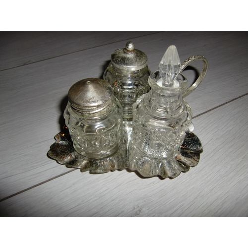 Petit Nécessaire De Table Pour Assaisonnement Des Plats