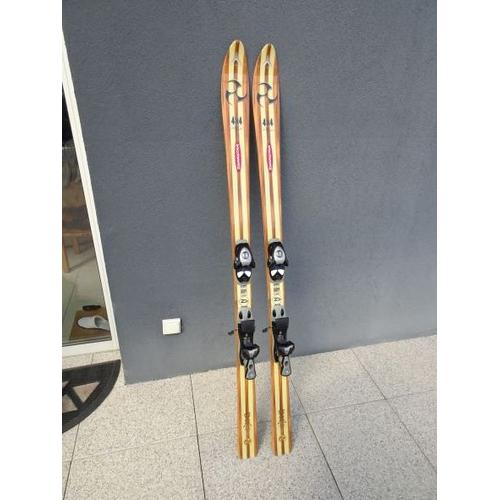 Skis Paraboliques 160 Cm Dynastar 4*4 Vertical Limited Avec Fixations Salomon S 710