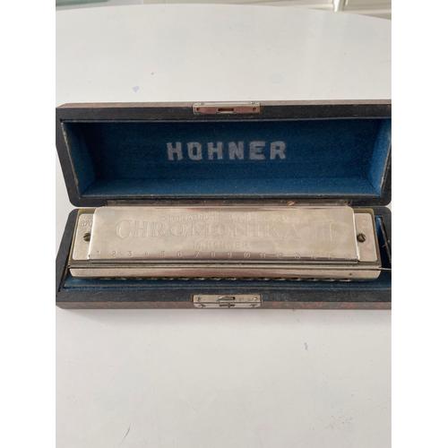 Harmonica Chromonika Iii Dans Sa Boite 