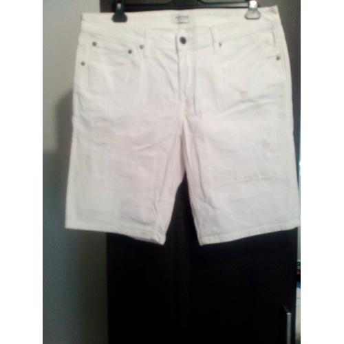 Short Bermuda Neuf Avec Étiquette Jack & Jones Taille 46