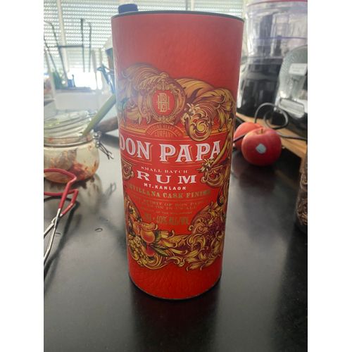 Rhum Sevillana Don Papa Edition Limitée Double Finition En Fûts De Vin D'orange De Seville Et En Fûts De Sherry Oloroso Nez : Marmelade D'orange, Caramel Salé, Subtile Note De Chêne