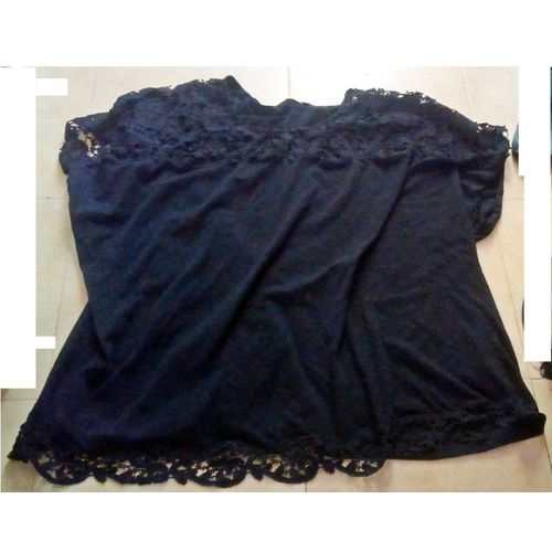 Tshirt Noir Kiabi Dentelle Taille 58-60..