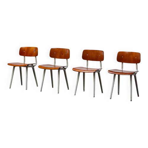 Quatre Chaises Revolt De 1950 Par Design Friso Kramer Bois