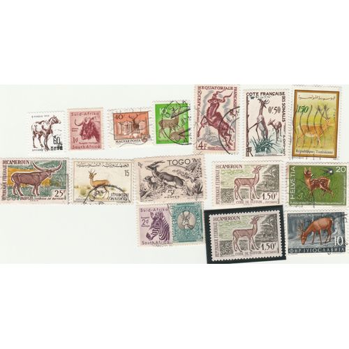 17 Timbres De Divers Pays - Animaux - Cervidés