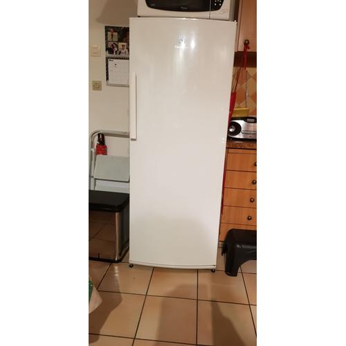 Réfrigérateur ÉLECTROLUX ERF3312AO - 320 L