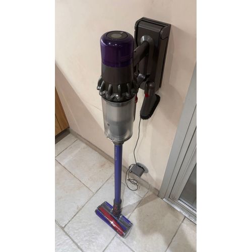 Aspirateur dyson v11