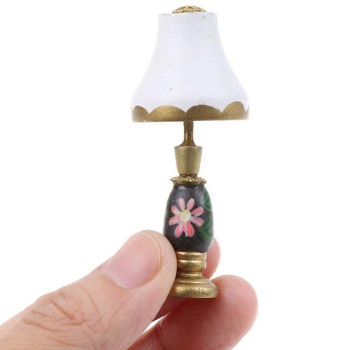 Lampe miniature 1/12 électrifiée maison de poupée.