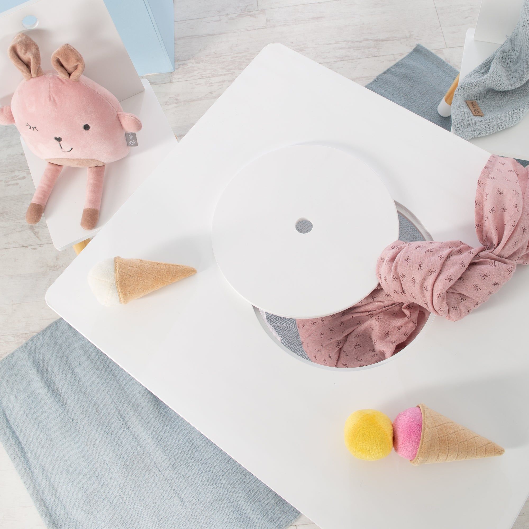 Table Et 2 Chaises Enfant En Bois Blanc Avec Filet De Rangem... - 4