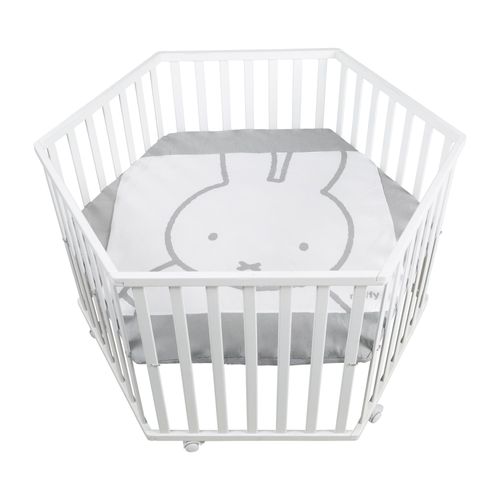 Roba Parc Bébé Hexagonal En Bois Miffy® + Tapis De Parc Et Roulettes Avec Freins - Base Ajustable En Hauteur - Blanc