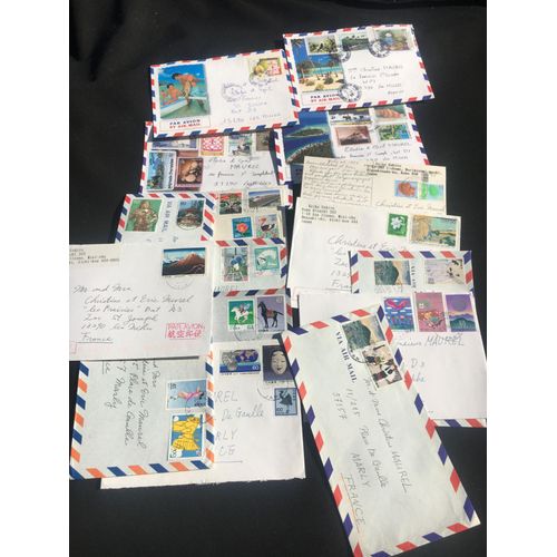 Timbres Tahiti Et Japon