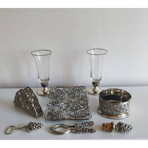 Set Accessoires En Laiton Autour Du Vin Vintage