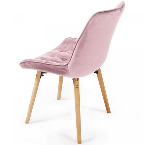 MADEMOISELLE CHIC sur Instagram : Omg ces petites chaises en velours rose  bientôt chez @mademoi…