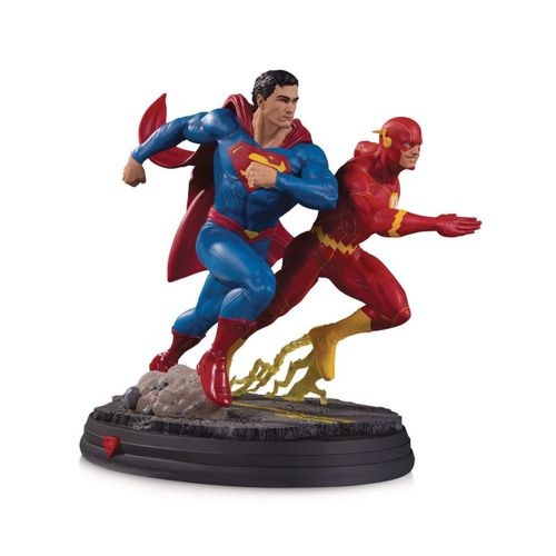Dc Gallery - Statuette Superman Vs The Flash Racing 2nd Edition 26 Cm