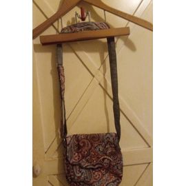 Sac à bandoulière artisanal en tissu provençal.