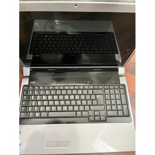 Dell Studio 1737 PP31L - 17" Intel Pentium DualCore T4200 - 2 Ghz - Ram 4 Go - DD 300 Go