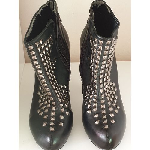 Bottillons Cuir Noir Clous Argentés Talons 12 Cm Taille 38
