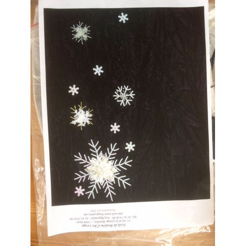 Kit Lesage De Broderie Sur Velours Bleu Marine