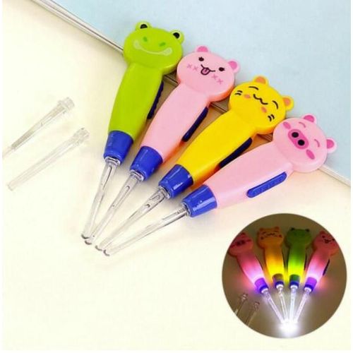 Cuillère À Seringue En Plastique Avec Lampe De Poche, Mignon Animal, Nettoyeur De Cérumen, Soins Pour Bébé, Nettoyage Oreilles Avec Pince À Épiler Légère, Couleur Aléatoire