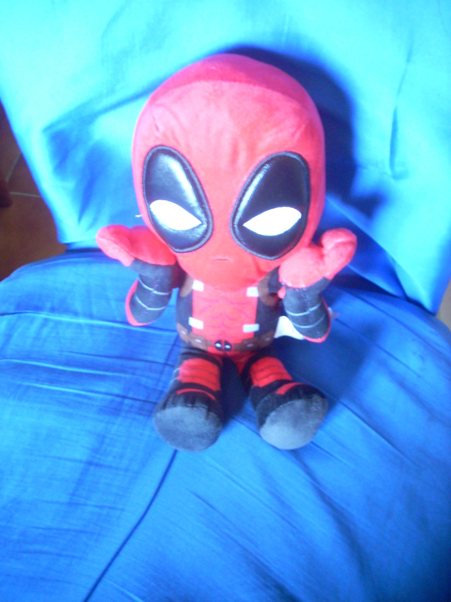 PELUCHE MARVEL DEADPOOL - Peluches Pas Chères