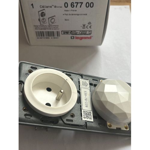 Pack de démarrage dooxie netatmo Legrand blanc 600670 dans bouton de centralisation 
