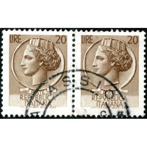 Deux Timbres Poste Repubblica Italiana, Lire 20