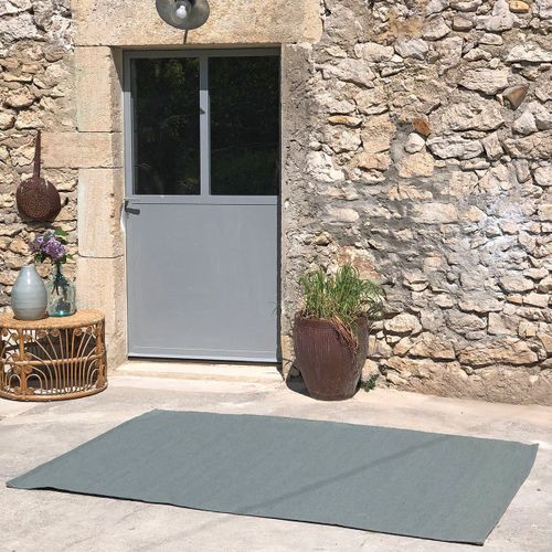 Tapis Rectangulaire En Plastique Recyclé Tissé Main Vert Céladon Indoor Outdoor 140 X 200 Cm Niels