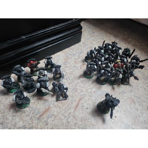 Lot De Figurines Vintages Pour Warhammer 40.000