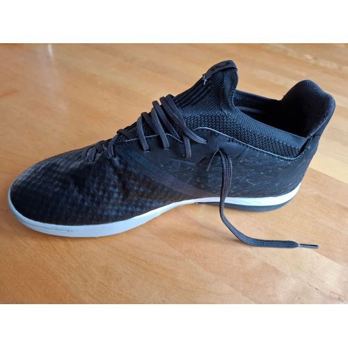 Chaussures De Football En Salle, Futsal, Five. Marque Kipsta Decathlon. Taille 42.