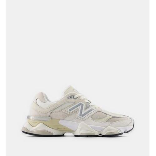 New Balance Baskets Basses 9060 Blanc