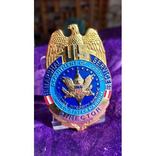Badge Insigne Us Marshal Service Director En Métal Doré Bleu Blanc Rouge 69 Grammes 7.5 Cm De Haut Objet De Décoration, De Collection, Réplique