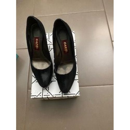 Je Vends Très Belle Paire De Chaussures De Marque Carel. Pointure 38, Noir Vernis En Cuir, Talon 8.5cm.