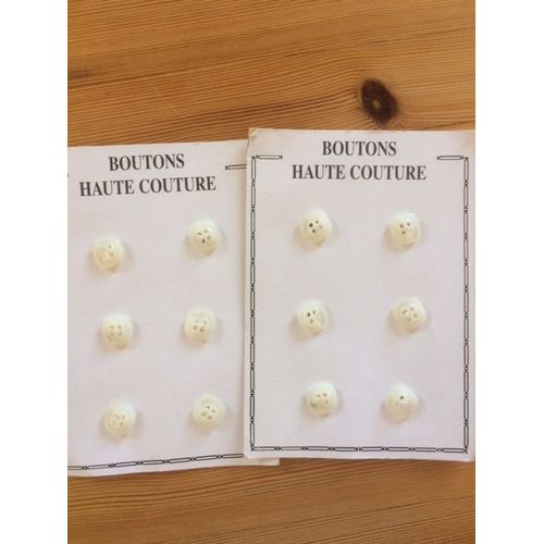 Lot 12 Boutons Carres 4 Trous Ecru - 1 Cm